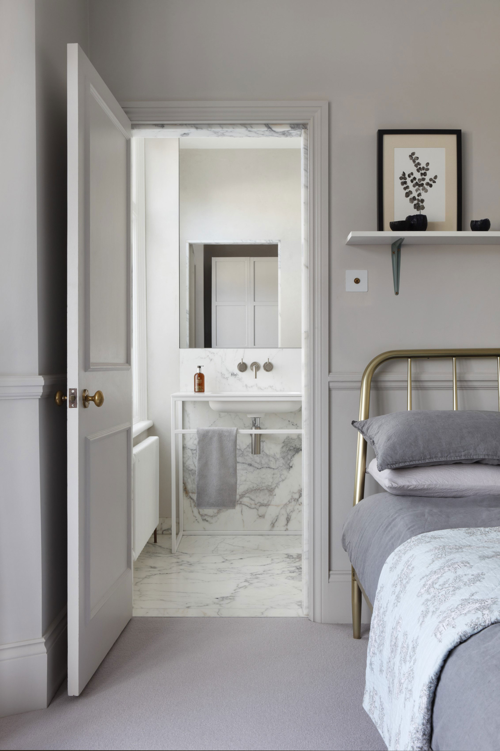 mwai ensuite marble white bespoke vanity 2