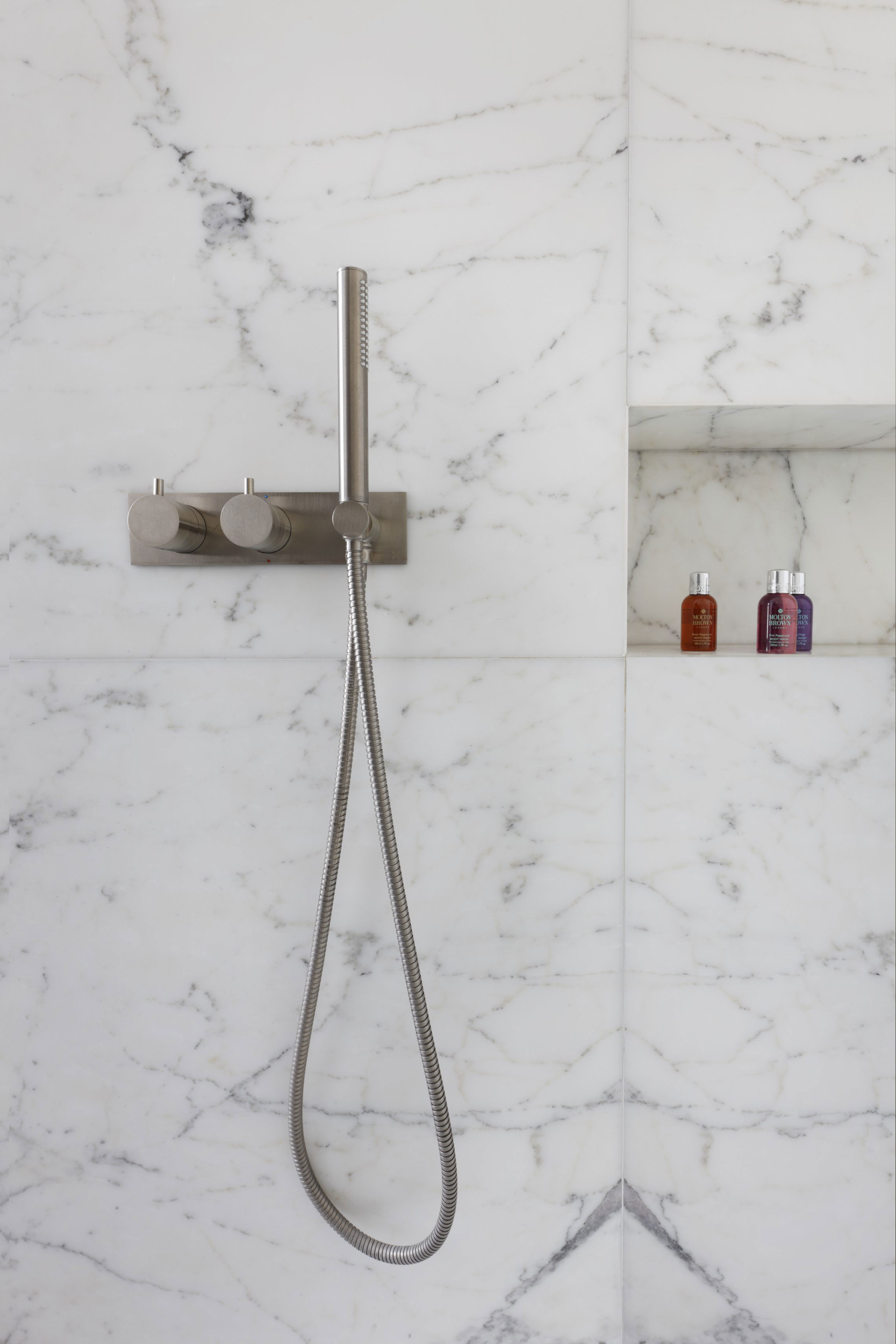 mwai shower marble white crosswater mpro