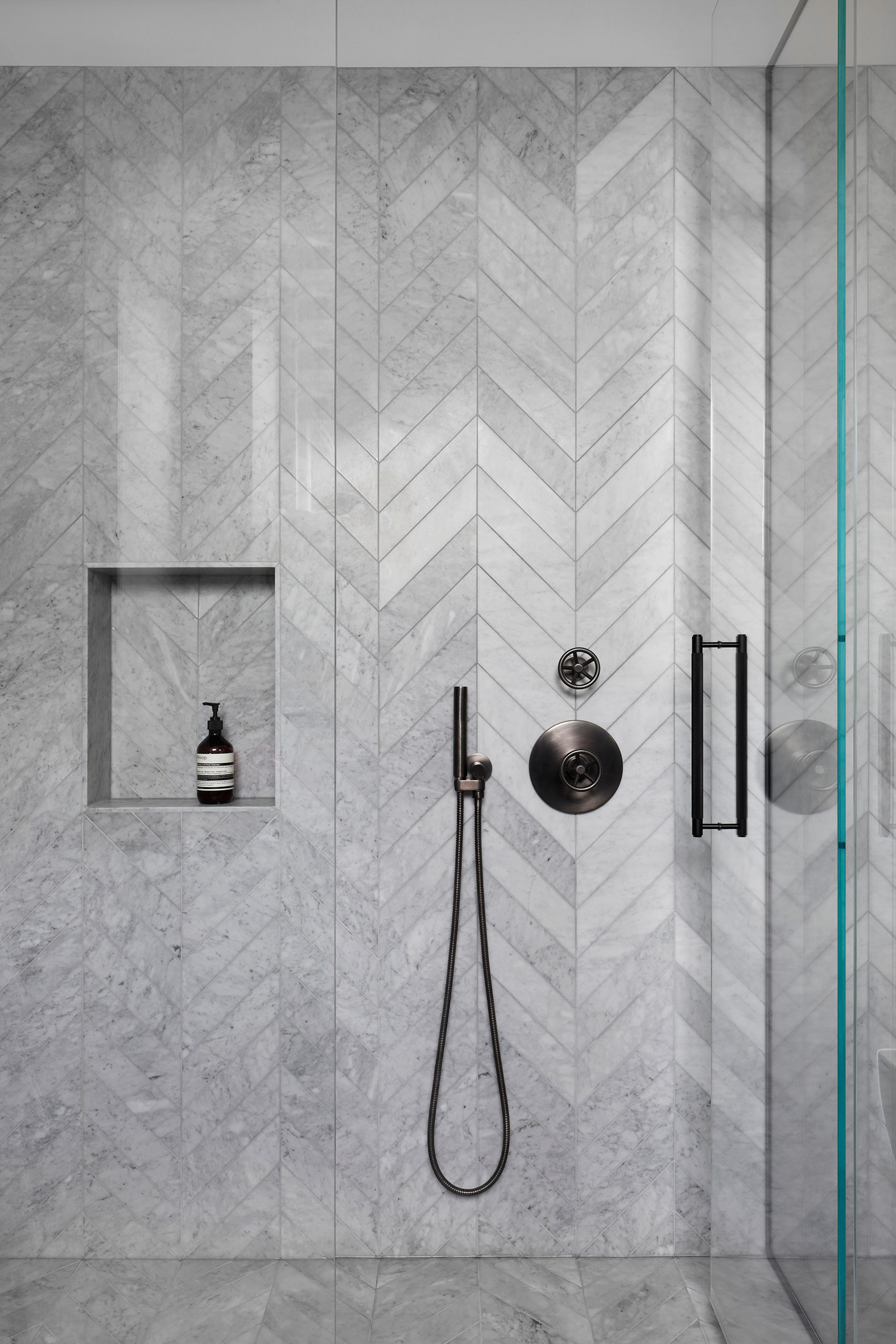 MWAI bespoke tile marble chevron black fixtures watermark2