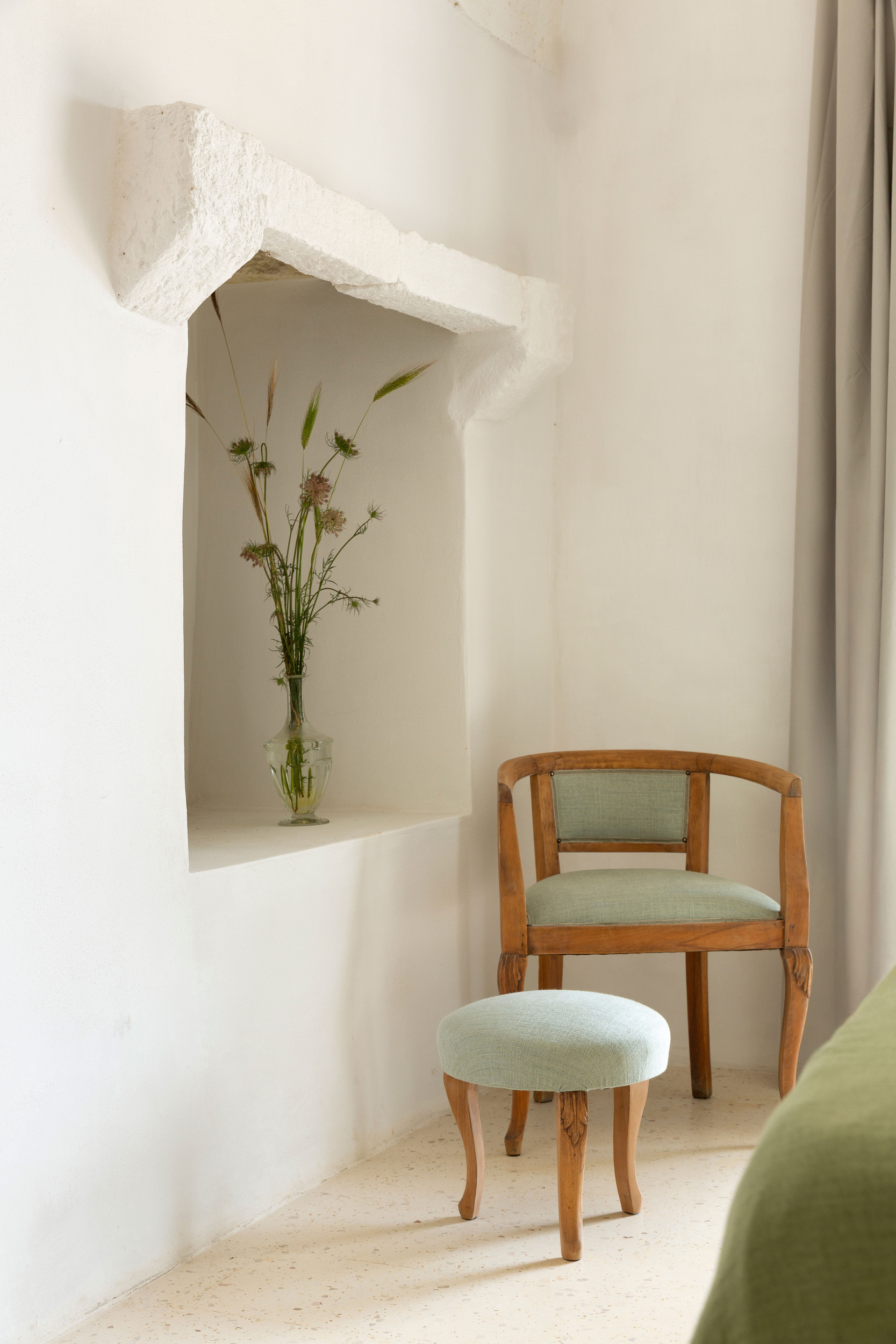 mwai TrulliMaa stool bedroom historic craft plaster