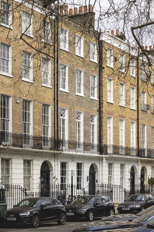 Georgian townhouse in London garden square by MWAI