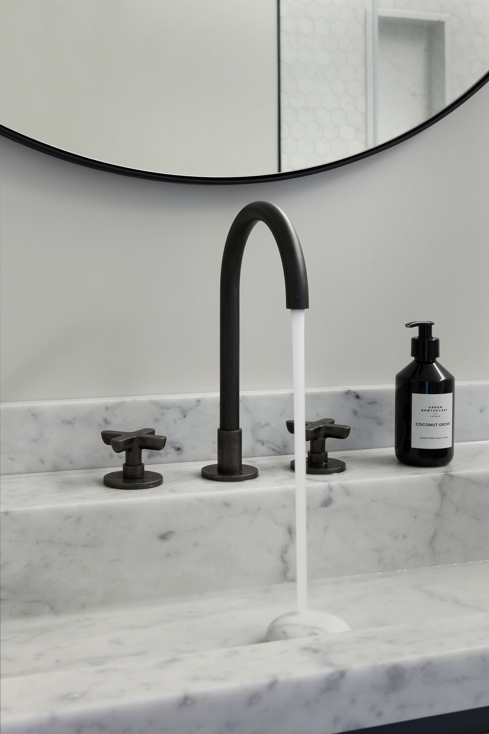 mwai marble sink bronze tap