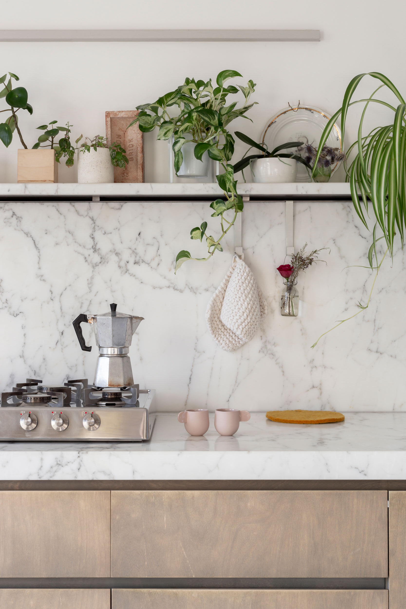 mwai Spencer Avenue white marble plywood shelf
